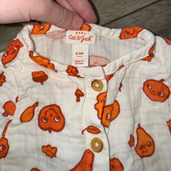 Limited Edition Orange Pumpkin Gourd Button Up Romper Baby 0-3 Long Sleeve Fall - Picture 3 of 8